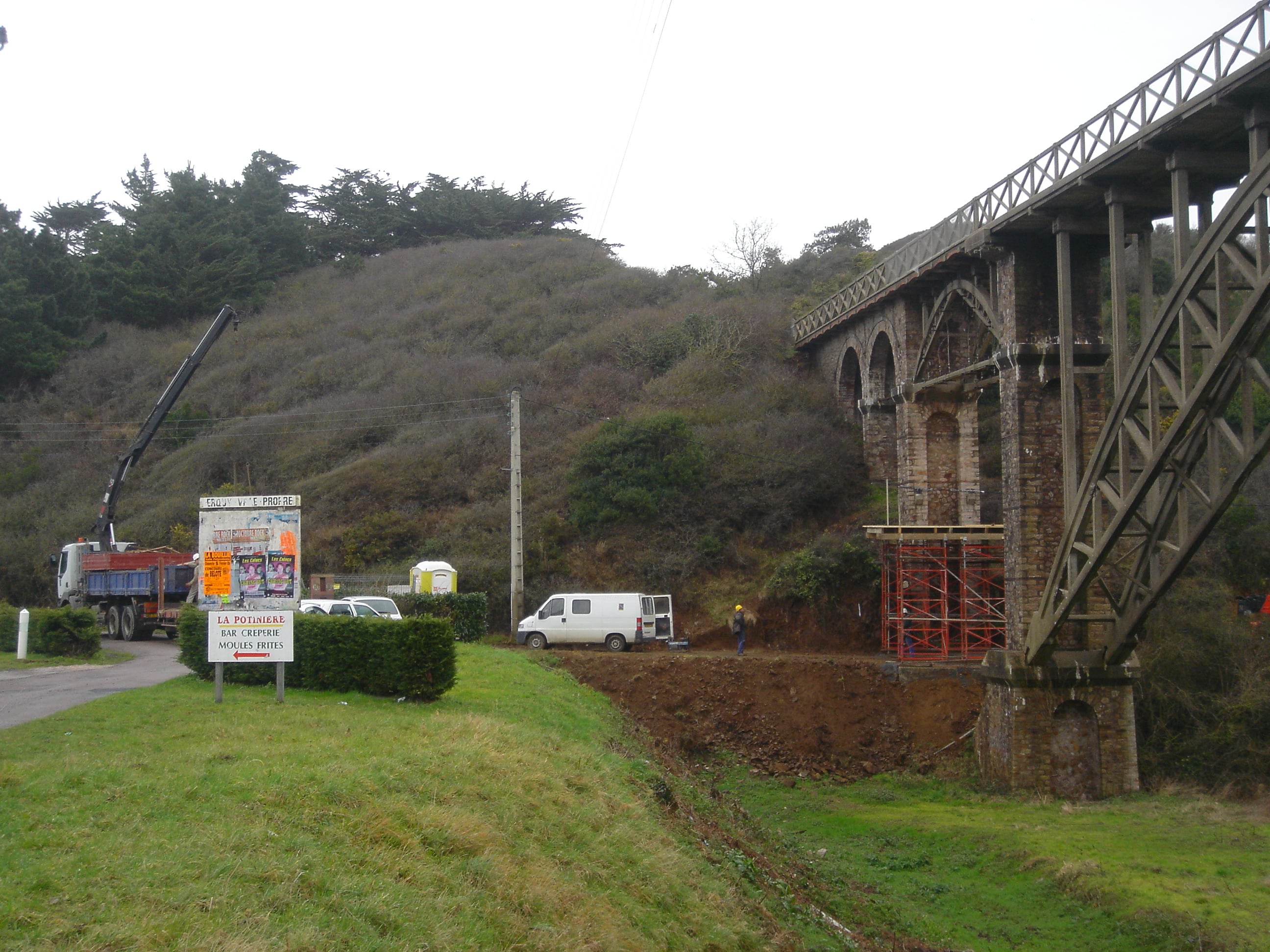 Restauration du viaduc Caroual à Erquy (22)
